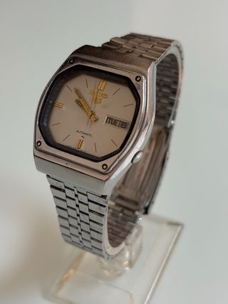 Seiko 5 Vintage Caja TV 7009-535A