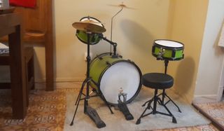 Batería infantil verde. Set de batería para niños