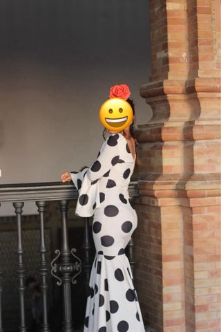 Traje Sevillana Lunares Blanco y Negro