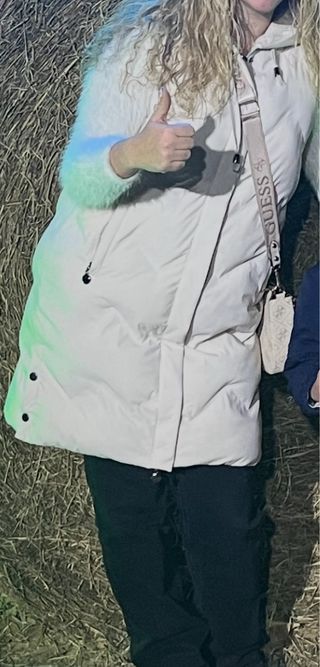 Chaleco largo beige acolchado