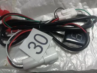 Accesorios Moto: Clips, Bridas y Adhesivos