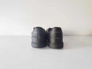 Adidas Velosamba Negras.