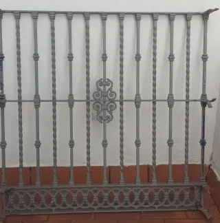 Reja de forja para ventana