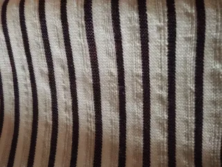 Jarapa beige con flecos y rayas marrones