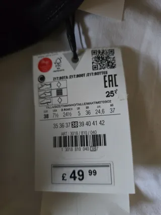 Stivali alti neri con tacco