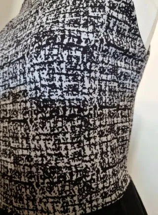 LAST PRICE Abito tubino fantasia bianco/nero tagli