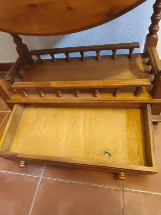 Camarera antigua madera 40 años