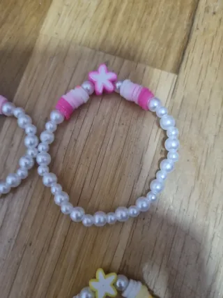Pulseras perlas y abalorios estrella