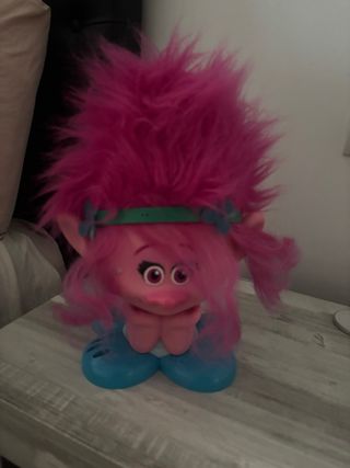 Muñeco Troll Rosa con Zapatos Azules
