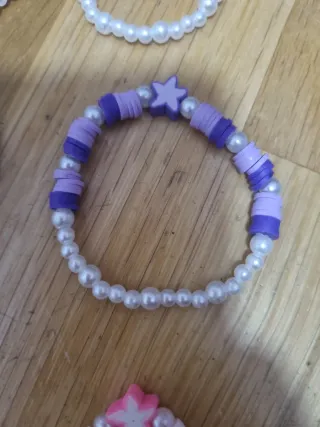 Pulseras artesanales con estrellas