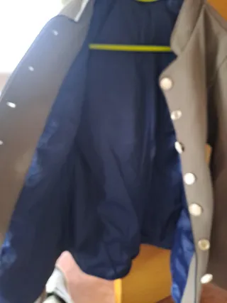 Blazer beige mujer botones dorados