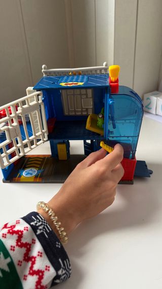 Comisaría SuperThings