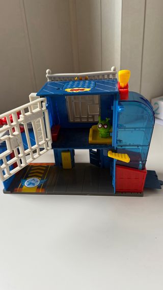 Comisaría SuperThings