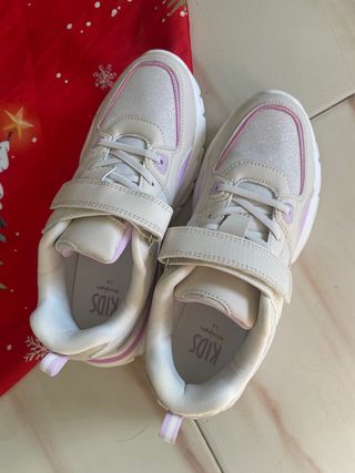 Zapatillas deportivas beige y rosa talla 38