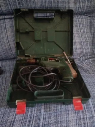 Taladro Bosch con maletín