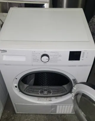 Secadora Beko 8kg A+++ 210€