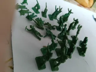 Soldados Plástico Verdes Montaplex