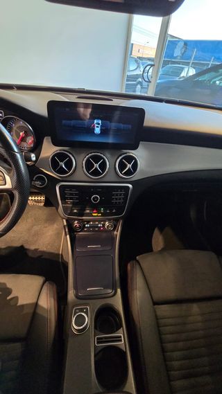 Mercedes-Benz GLA 220d 4MATIC AMG