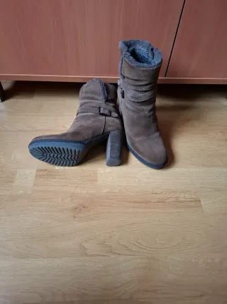 Botines ante marrones cómodos y muy calentitos
