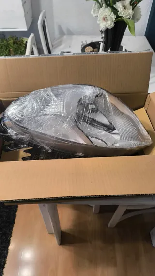 Faros Citroën Picasso Izquierdo y Derecho