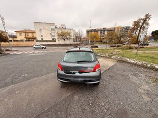 Peugeot 207 2010