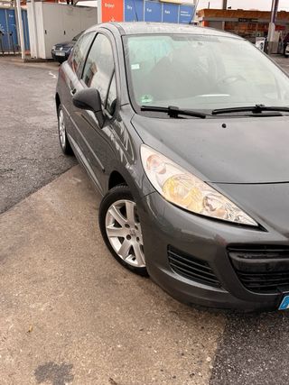 Peugeot 207 2010