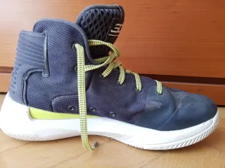 Tenis de baloncesto Under Armour Hombre Talla 39.5