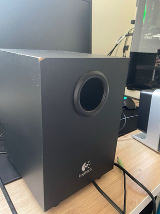 Altavoces Logitech 2.1 Negro/Plata