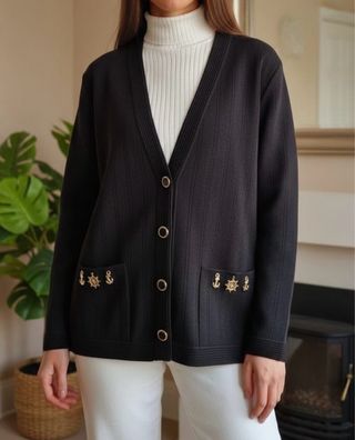 Cárdigan Naulover Negro con Detalles Dorados