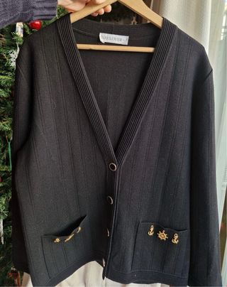 Cárdigan Naulover Negro con Detalles Dorados