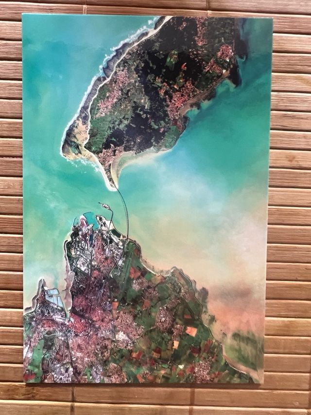 Postales con imágenes satélite. Agencia espacial E