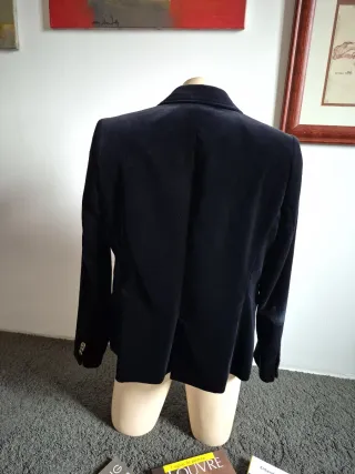 Americana Massimo Dutti Terciopelo azul marino.