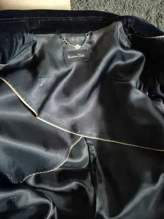 Americana Massimo Dutti Terciopelo azul marino.