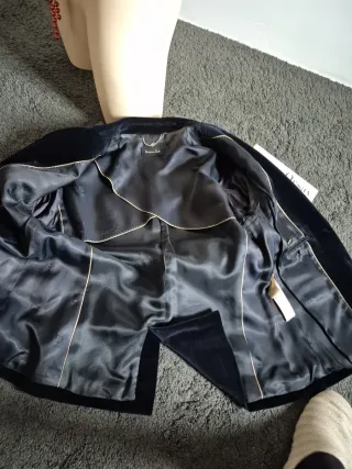 Americana Massimo Dutti Terciopelo azul marino.