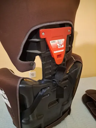 Silla de coche para niño/a marrón