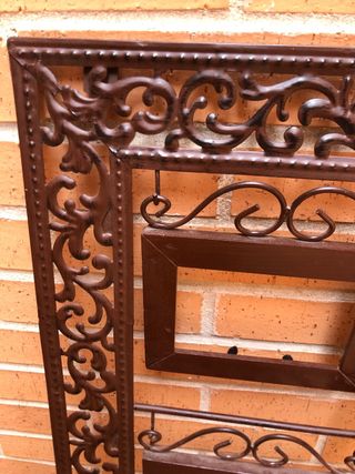 Marco de fotos de metal marrón