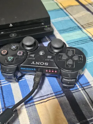 Consola Sony PS3 Negra + 2 Mandos