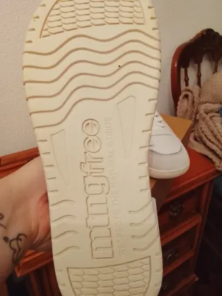 MTNG Tenis Mujer Blancos y Menta Talla 37-40