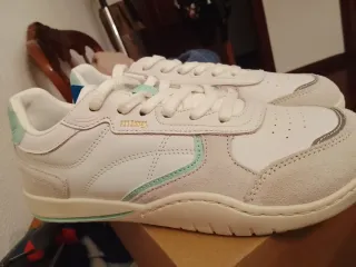 MTNG Tenis Mujer Blancos y Menta Talla 37-40