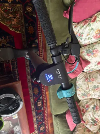 Patinete Eléctrico Cecotec + Casco + Cargador