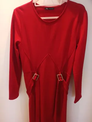 Vestido rojo Zara