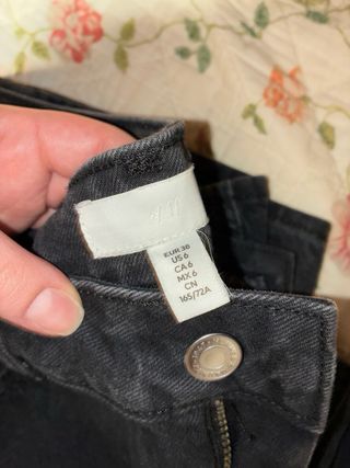 Tre paia di jeans H&M mom fit
