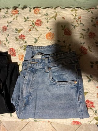 Tre paia di jeans H&M mom fit