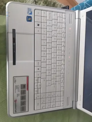 Ordenador Packard Bell Negro y Blanco