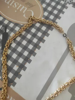 Bonita cadena dorada