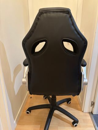 Silla de oficina ergonómica negra