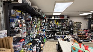 Se traspasa por jubilación ferretería