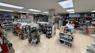 Se traspasa por jubilación ferretería