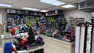 Se traspasa por jubilación ferretería