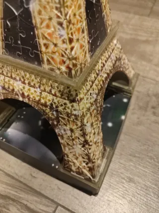 Puzzle 3D Torre Eiffel 216 piezas.Se vende montado